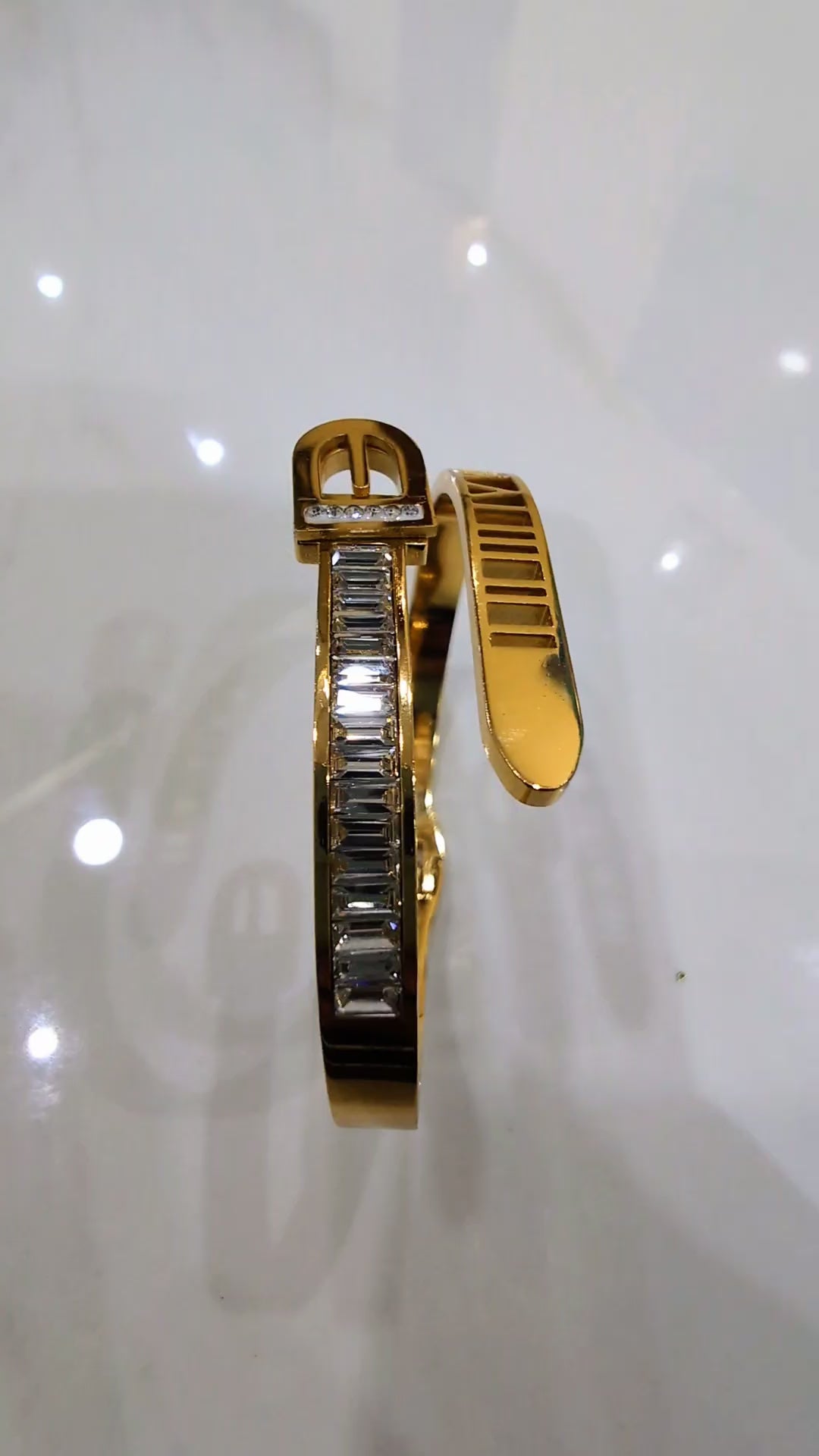 Lumière Sculpté Bangle