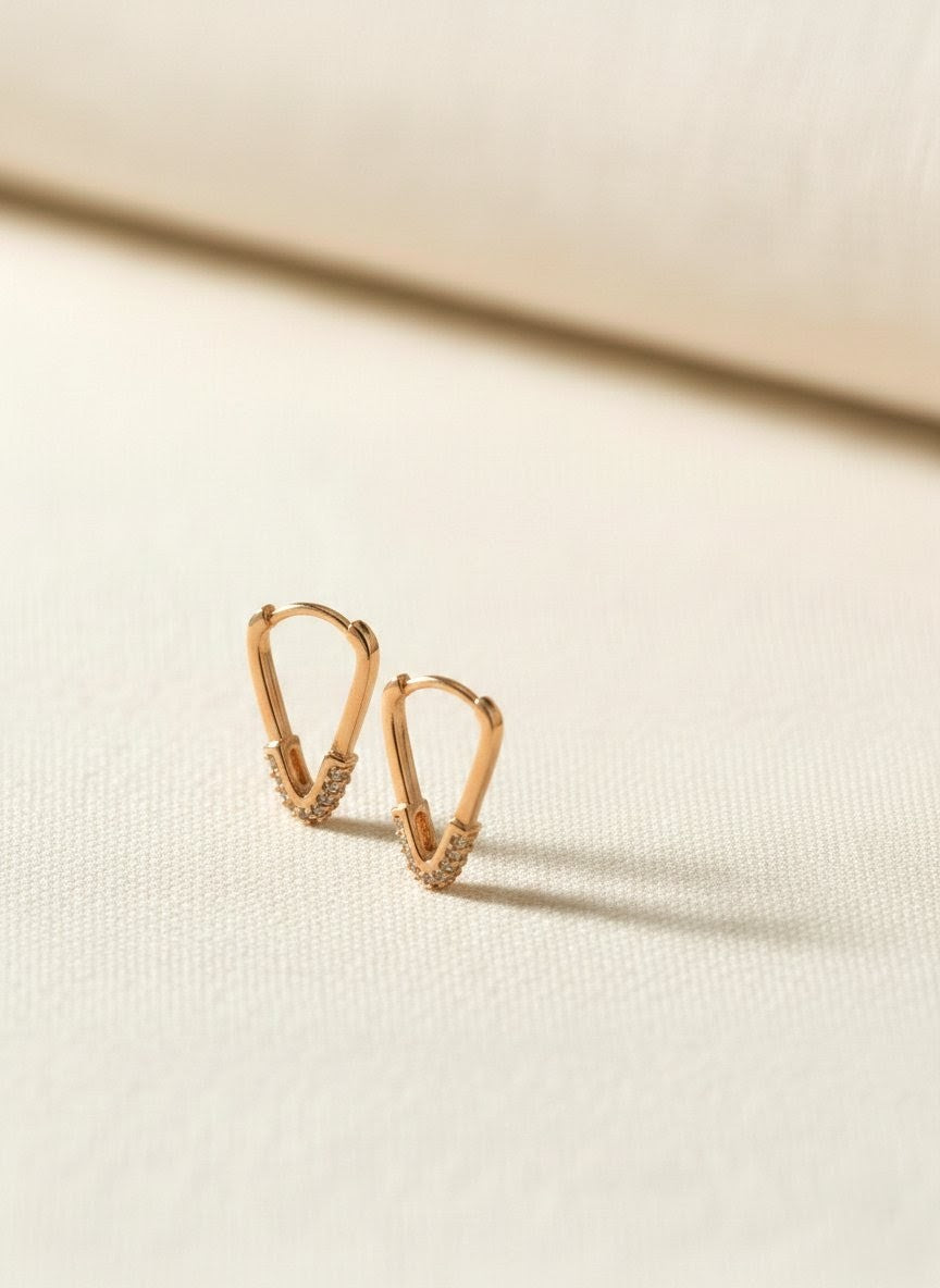 Élan Curve Gold Earrings