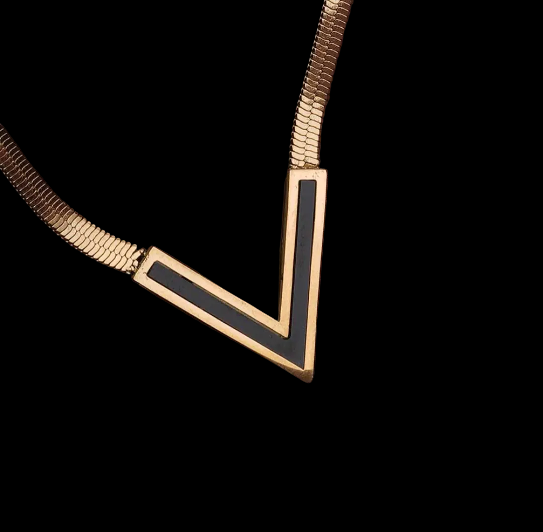 Silhouette V Necklace